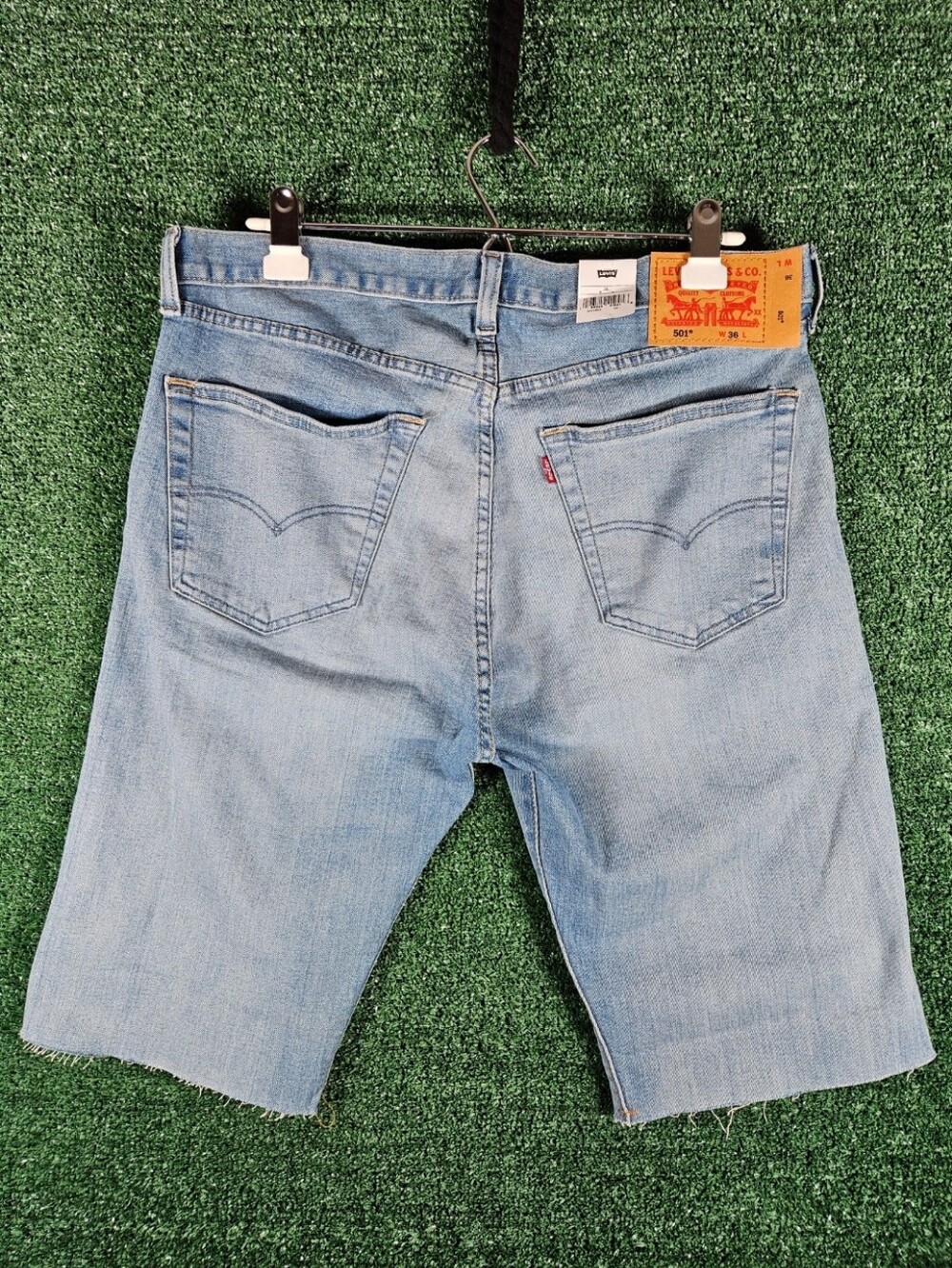NWT Levi's Strauss & Co. 501 Classic Denim Cut-Off Shorts / Mens Size 36
